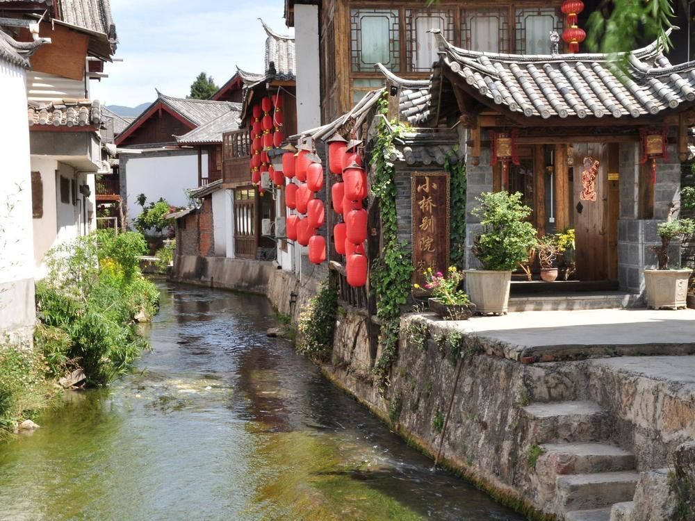 Golden Waterfront Inn 麗江市 エクステリア 写真